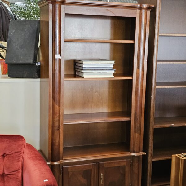 Bufetes, Vitrīnas, Skapji, Augstie plaukti